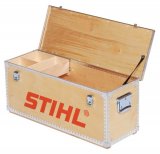 Stihl Motorsavs kuffert i finer	- ST-70018828701 - Kuffert til motorsav og motorsavs tilbehør. Lavet i træfiner.<br>ST-70018828701